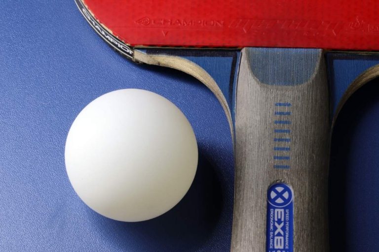 How To Choose A Table Tennis Racket? (Full Buyers Guide)