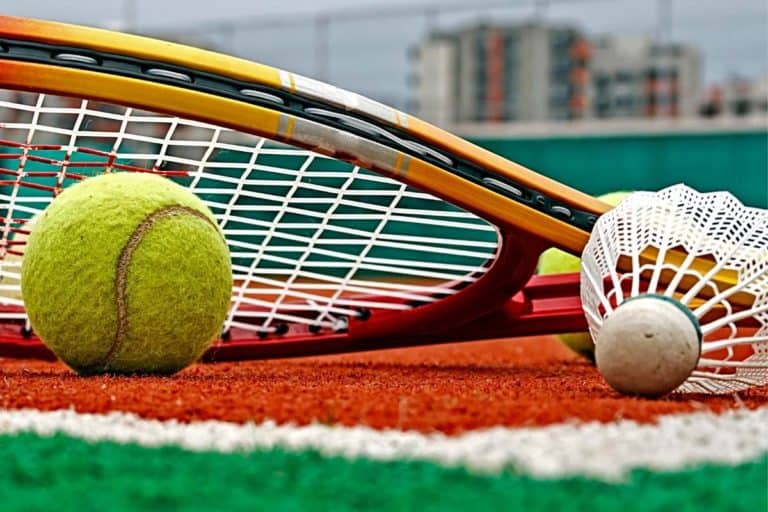 Tennis Vs. Badminton: Easy Comparison Guide