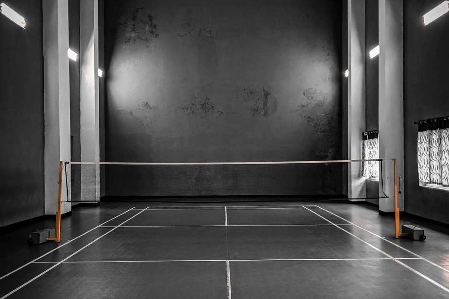 The racquetball court has a serving box for double players, a service