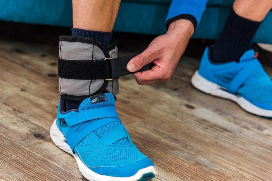 4 Benefits Of Using Ankle Weights In Badminton Racket Rampage