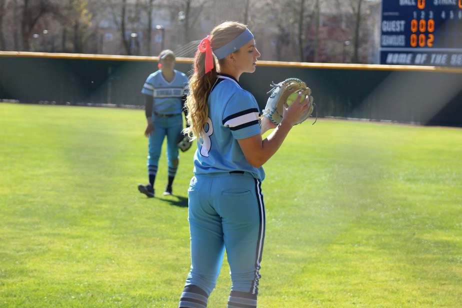 7+11 Tips For Softball Tryouts? (The Ultimate Guide) Racket Rampage