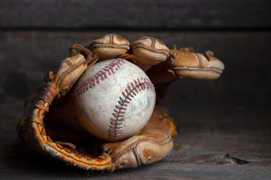 How To Oil An Old Baseball Glove? (StepByStep) Racket Rampage